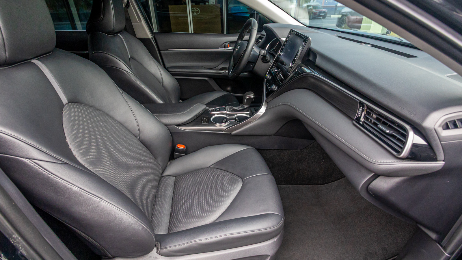 Toyota CAMRY 2021 року з пробігом 133126 км, Седан, Тойота Центр Дніпро "Алмаз Мотор" на Запорізькому шосе, м.Дніпро - 1200000 ГРН | Фото № 6