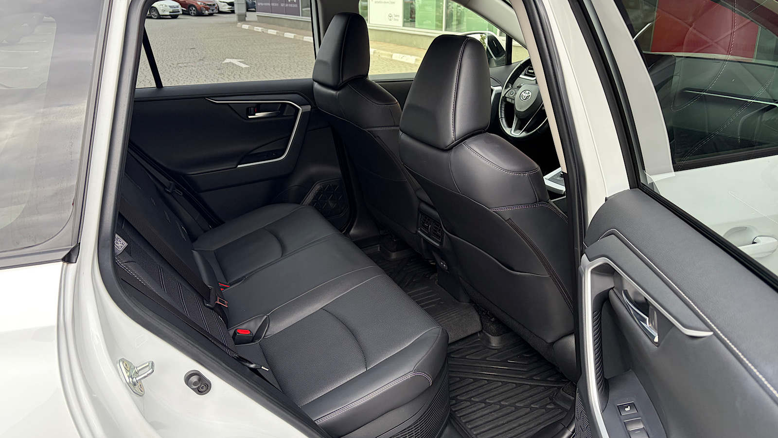 Toyota RAV4 2024 року, Універсал, Тойота Центр Запоріжжя "Восток Автомир", м.Запоріжжя | Фото № 7 Toyota RAV4 2024 року з пробігом 34341 км, Універсал, Тойота Центр Запоріжжя "Восток Автомир", м.Запоріжжя - 1984400 ГРН | Фото № 7