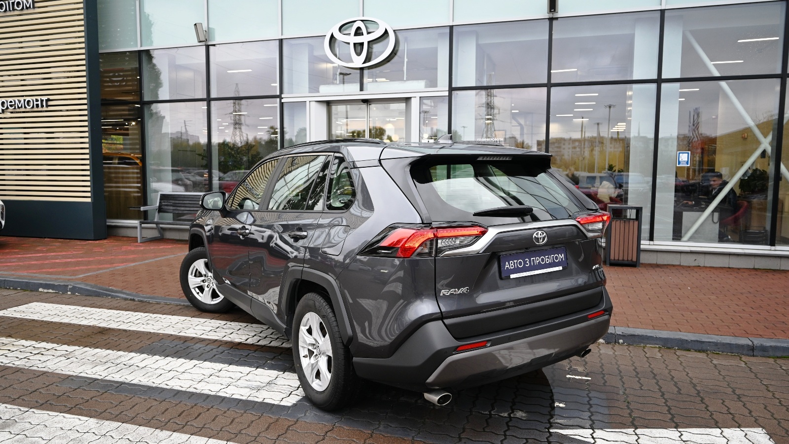 Toyota RAV4 2021 року з пробігом 35833 км, Універсал, Тойота Центр Київ "Сіті Плаза", м.Київ - 1296613 ГРН | Фото № 2