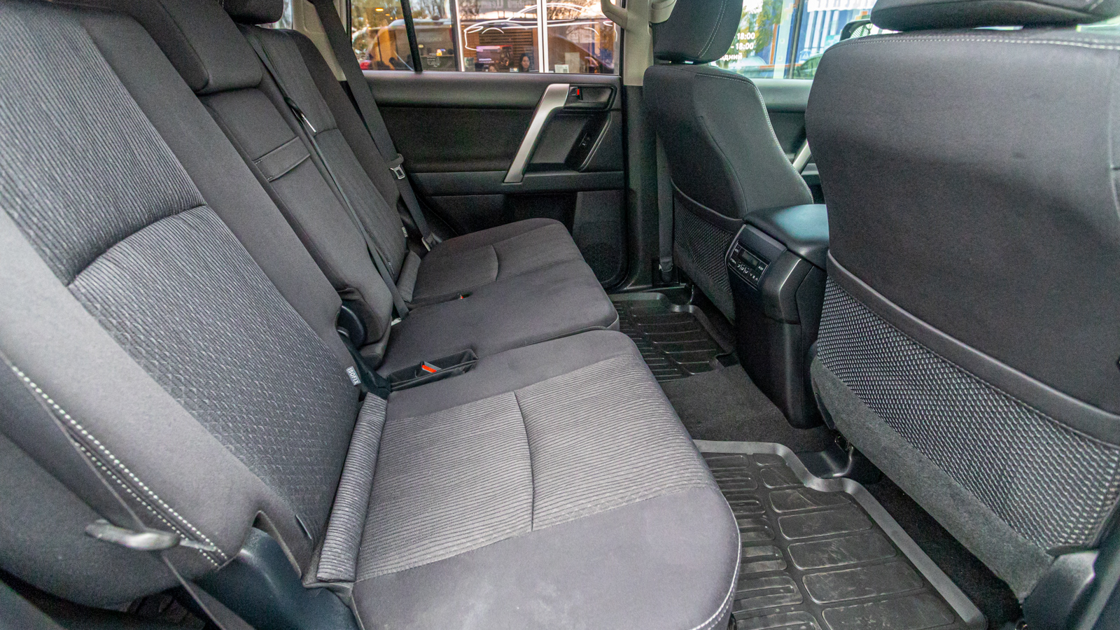 Toyota LAND CRUISER PRADO 2018 року, Універсал, Тойота Центр Дніпро "Алмаз Мотор" на Запорізькому шосе, м.Дніпро | Фото № 7 Toyota LAND CRUISER PRADO 2018 року з пробігом 249107 км, Універсал, Тойота Центр Дніпро "Алмаз Мотор" на Запорізькому шосе, м.Дніпро - 1270000 ГРН | Фото № 7