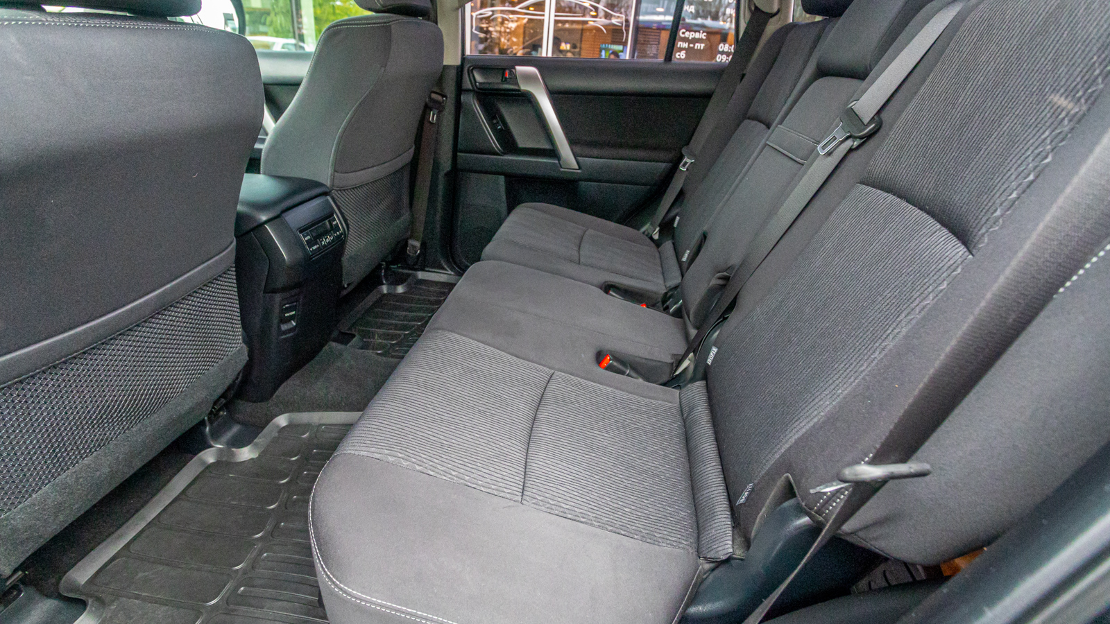 Toyota LAND CRUISER PRADO 2018 року, Універсал, Тойота Центр Дніпро "Алмаз Мотор" на Запорізькому шосе, м.Дніпро | Фото № 13 Toyota LAND CRUISER PRADO 2018 року з пробігом 249107 км, Універсал, Тойота Центр Дніпро "Алмаз Мотор" на Запорізькому шосе, м.Дніпро - 1270000 ГРН | Фото № 13