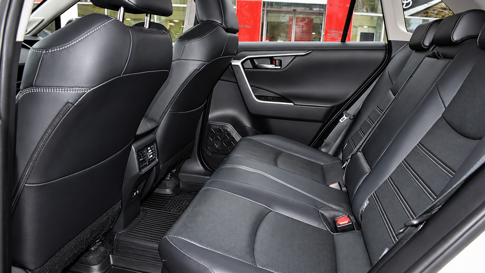 Toyota RAV4 2020 року з пробігом 116872 км, Універсал, Тойота Центр Житомир "Стар - Кар", м.Житомир - 1566000 ГРН | Фото № 11