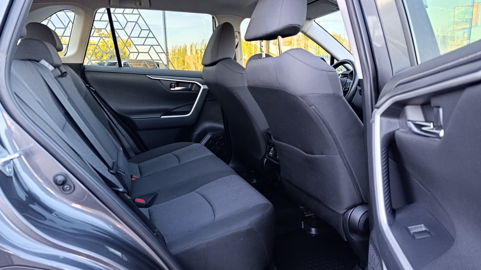 Toyota RAV4 2021 року, Універсал, Лексус Київ Захід, м.Київ | Фото № 7 Toyota RAV4 2021 року з пробігом 49960 км, Універсал, Лексус Київ Захід, м.Київ - 1260000 ГРН | Фото № 7