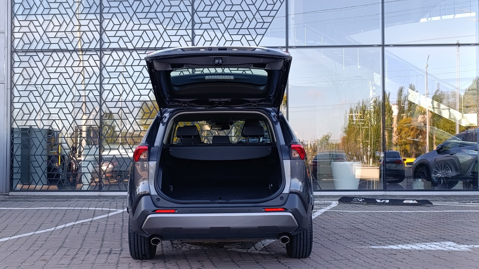 Toyota RAV4 2021 року, Універсал, Лексус Київ Захід, м.Київ | Фото № 10 Toyota RAV4 2021 року з пробігом 49960 км, Універсал, Лексус Київ Захід, м.Київ - 1260000 ГРН | Фото № 10