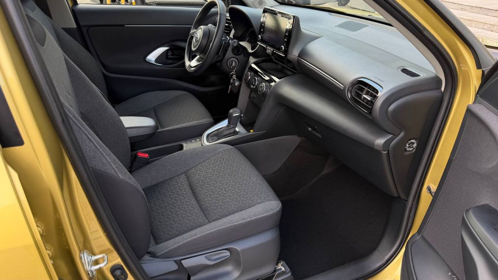 Toyota YARIS CROSS 2023 року, Хетчбек, Тойота Центр Одеса "Інжпроект", м.Одеса | Фото № 6 Toyota YARIS CROSS 2023 року з пробігом 19322 км, Хетчбек, Тойота Центр Одеса "Інжпроект", м.Одеса - 995000 ГРН | Фото № 6