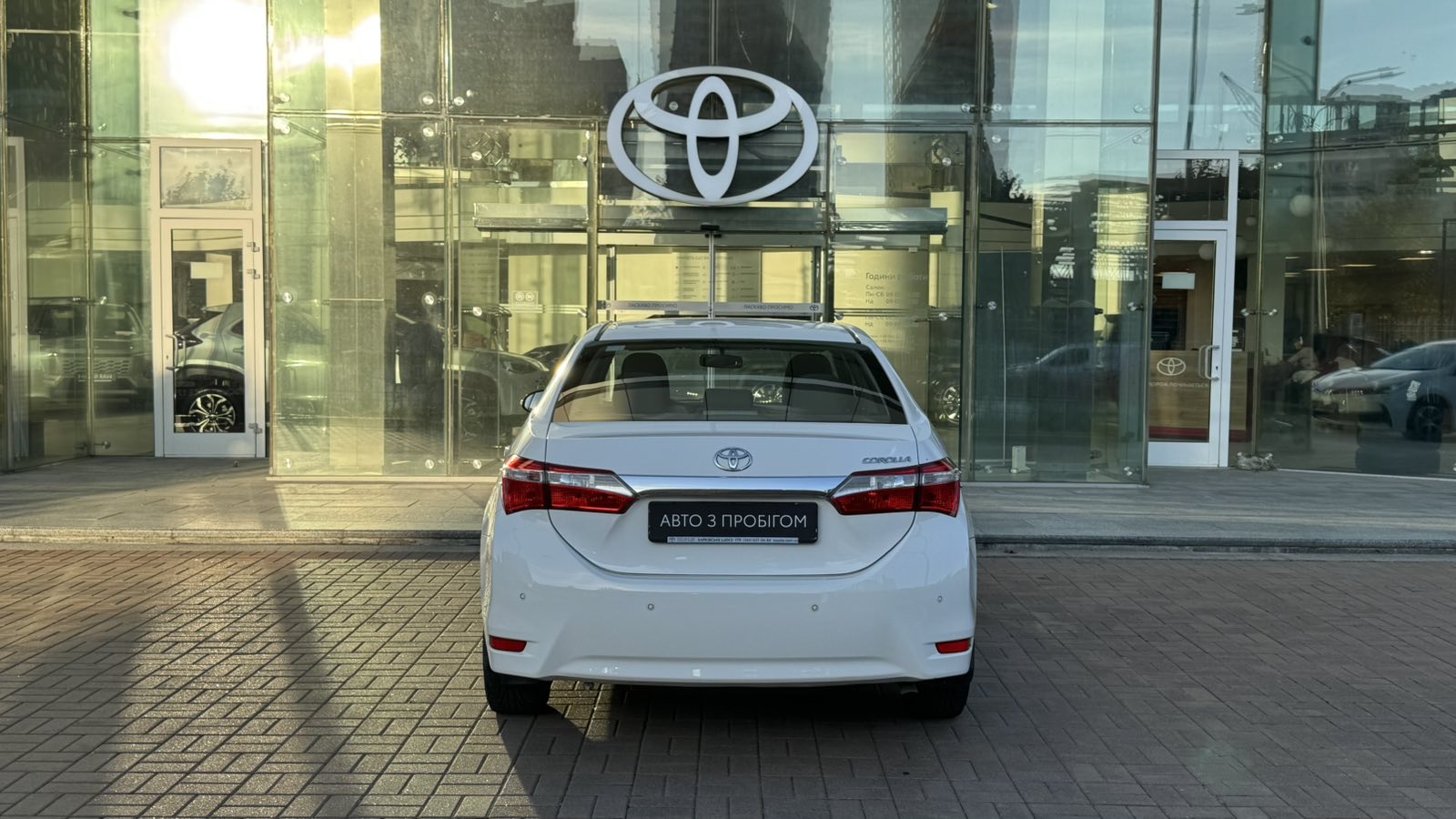 Toyota COROLLA 2018 року, Седан, Тойота Центр Київ "Автосаміт Укравто", м.Київ | Фото № 4 Toyota COROLLA 2018 року з пробігом 112098 км, Седан, Тойота Центр Київ "Автосаміт Укравто", м.Київ - 490000 ГРН | Фото № 4