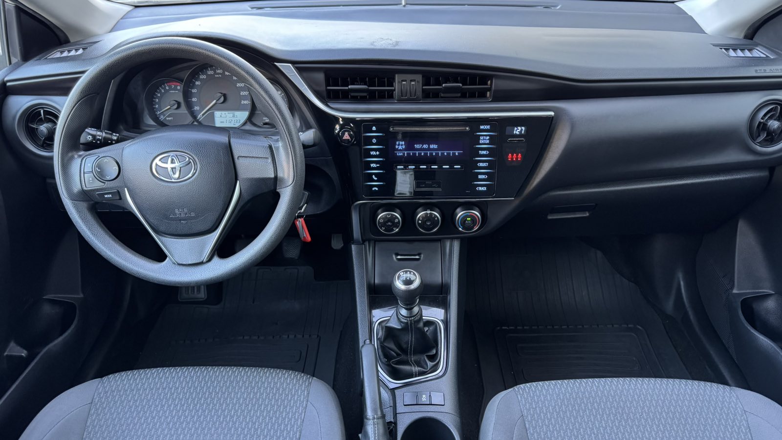 Toyota COROLLA 2018 року, Седан, Тойота Центр Київ "Автосаміт Укравто", м.Київ | Фото № 8 Toyota COROLLA 2018 року з пробігом 112098 км, Седан, Тойота Центр Київ "Автосаміт Укравто", м.Київ - 490000 ГРН | Фото № 8