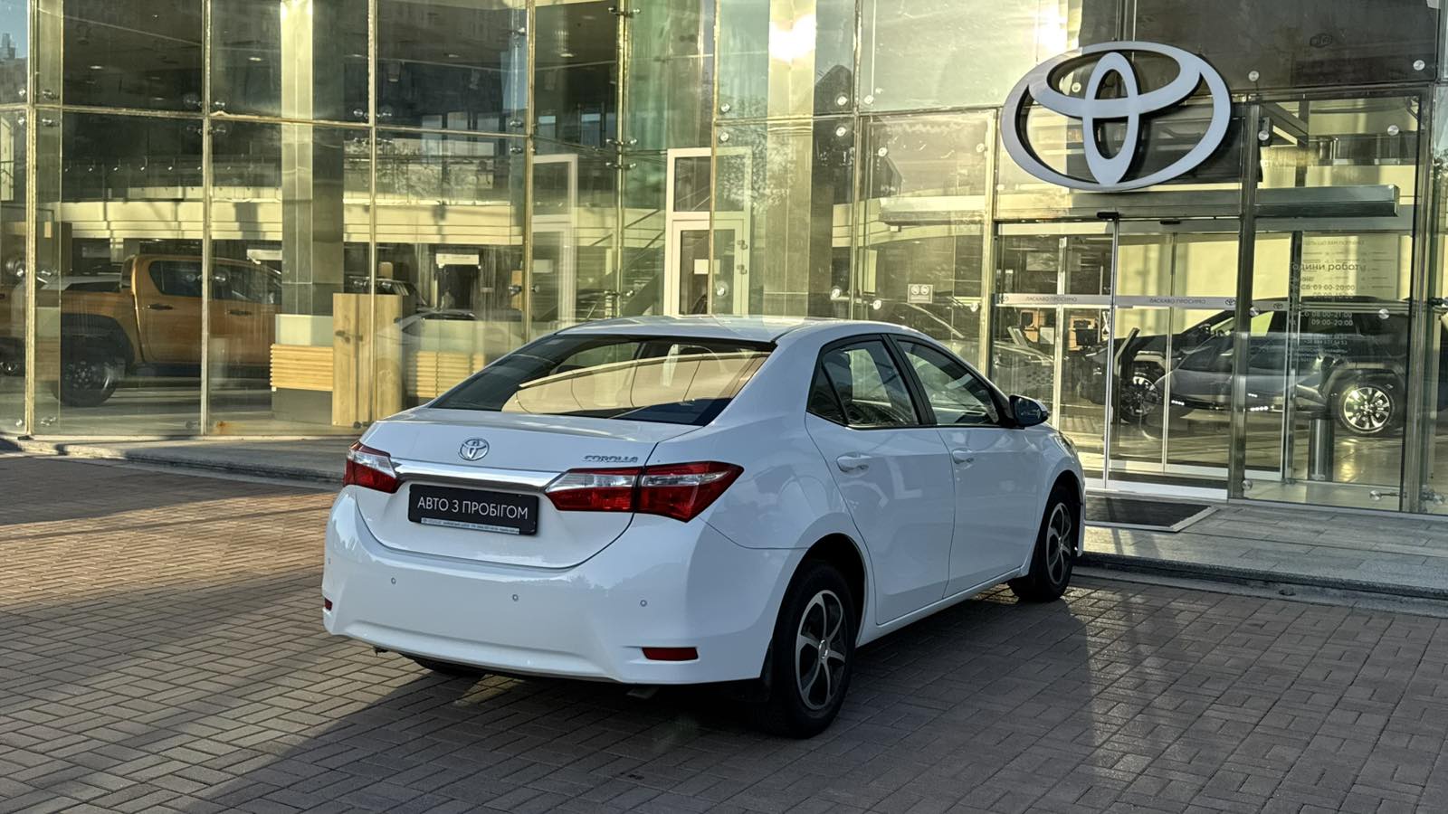 Toyota COROLLA 2018 року, Седан, Тойота Центр Київ "Автосаміт Укравто", м.Київ | Фото № 17 Toyota COROLLA 2018 року з пробігом 112098 км, Седан, Тойота Центр Київ "Автосаміт Укравто", м.Київ - 490000 ГРН | Фото № 17
