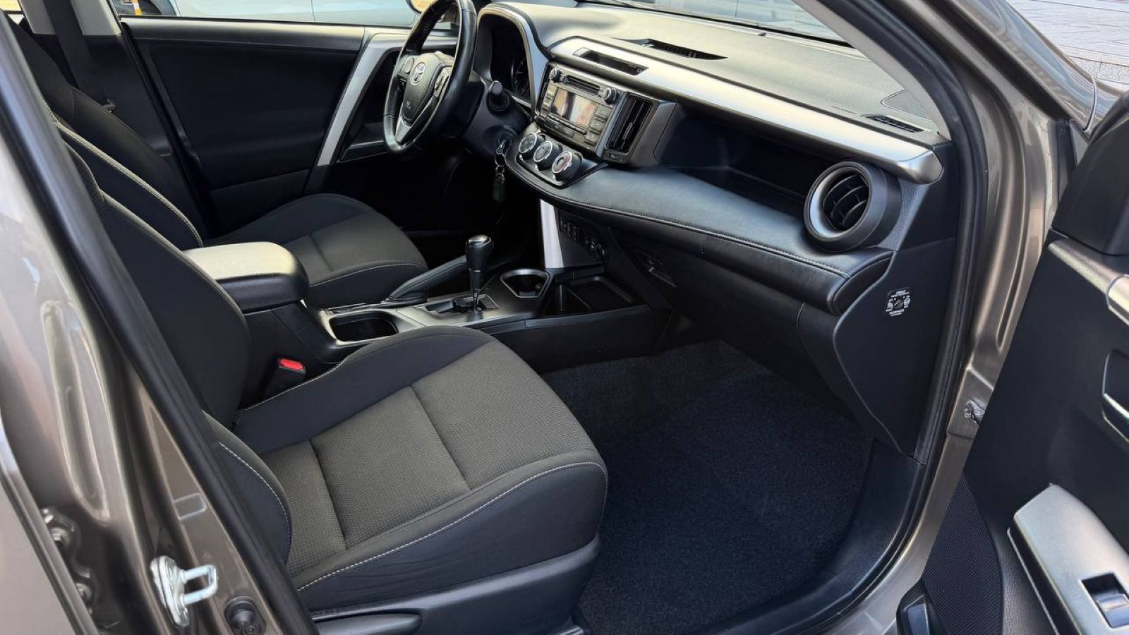 Toyota RAV4 2017 року, Універсал, Тойота Центр Одеса "Інжпроект", м.Одеса | Фото № 6 Toyota RAV4 2017 року з пробігом 137109 км, Універсал, Тойота Центр Одеса "Інжпроект", м.Одеса - 850000 ГРН | Фото № 6