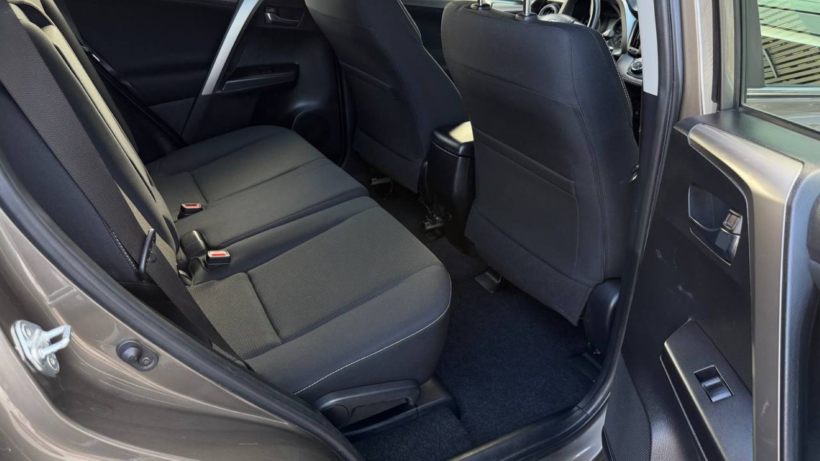 Toyota RAV4 2017 року, Універсал, Тойота Центр Одеса "Інжпроект", м.Одеса | Фото № 7 Toyota RAV4 2017 року з пробігом 137109 км, Універсал, Тойота Центр Одеса "Інжпроект", м.Одеса - 850000 ГРН | Фото № 7