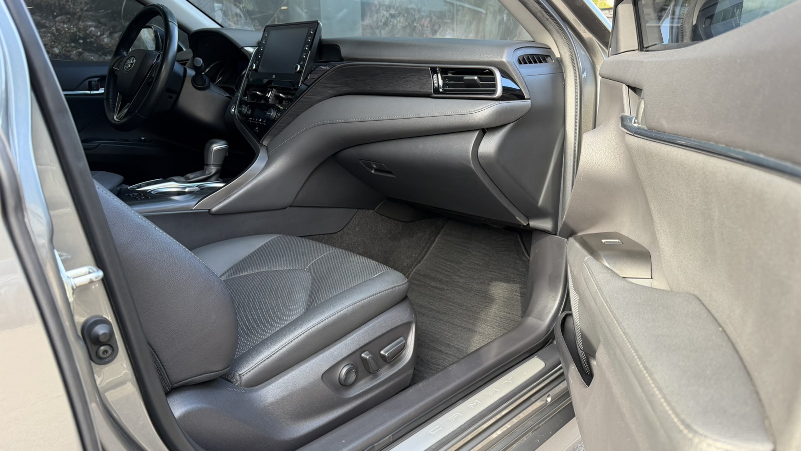 Toyota CAMRY 2022 року, Седан, Тойота Центр Одеса "ВіДі Пальміра", м.Одеса | Фото № 6 Toyota CAMRY 2022 року з пробігом 51294 км, Седан, Тойота Центр Одеса "ВіДі Пальміра", м.Одеса - 1440000 ГРН | Фото № 6