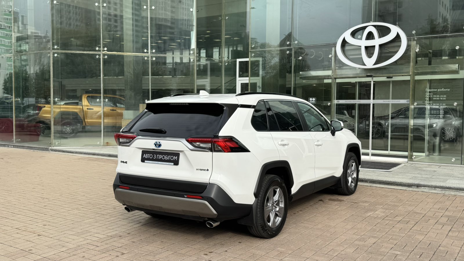 Toyota RAV4 2022 року, Універсал, Тойота Центр Київ "Автосаміт Укравто", м.Київ | Фото № 17 Toyota RAV4 2022 року з пробігом 100340 км, Універсал, Тойота Центр Київ "Автосаміт Укравто", м.Київ - 1525000 ГРН | Фото № 17