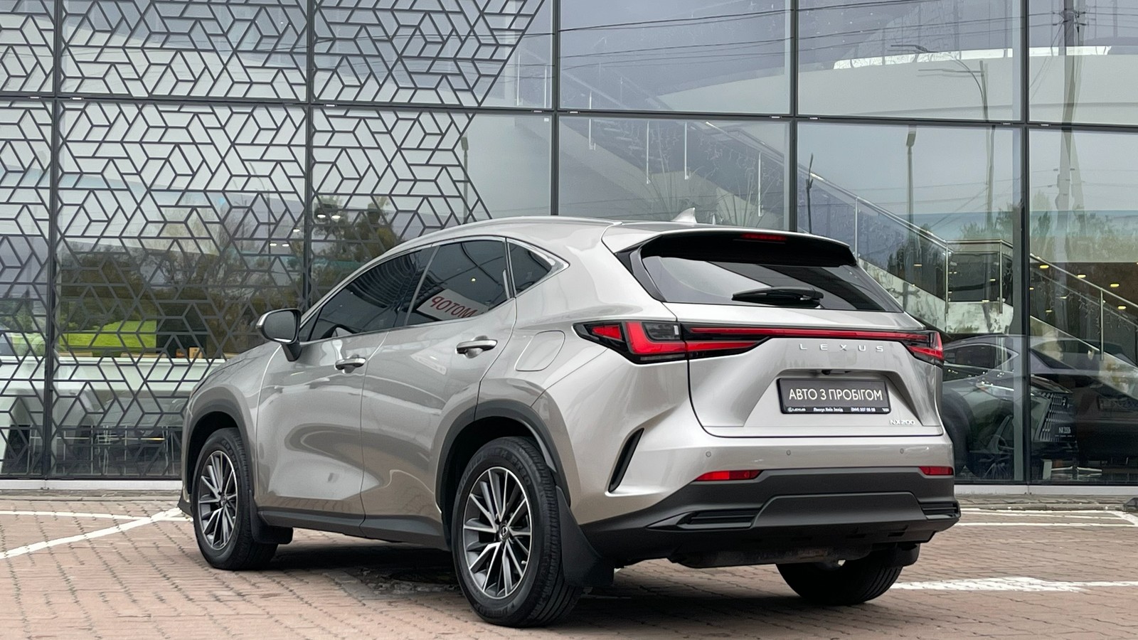Lexus NX 2022 року, Універсал, Лексус Київ Захід, м.Київ | Фото № 2 Lexus NX 2022 року з пробігом 69503 км, Універсал, Лексус Київ Захід, м.Київ - 1770000 ГРН | Фото № 2