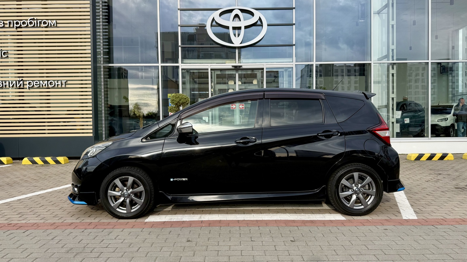 Інші авто NISSAN NOTE 2018 року, Хетчбек, Тойота Центр Чернігів "Соллі-Плюс", м.Чернігів | Фото № 3 Інші авто NISSAN NOTE 2018 року з пробігом 74910 км, Хетчбек, Тойота Центр Чернігів "Соллі-Плюс", м.Чернігів - 576000 ГРН | Фото № 3