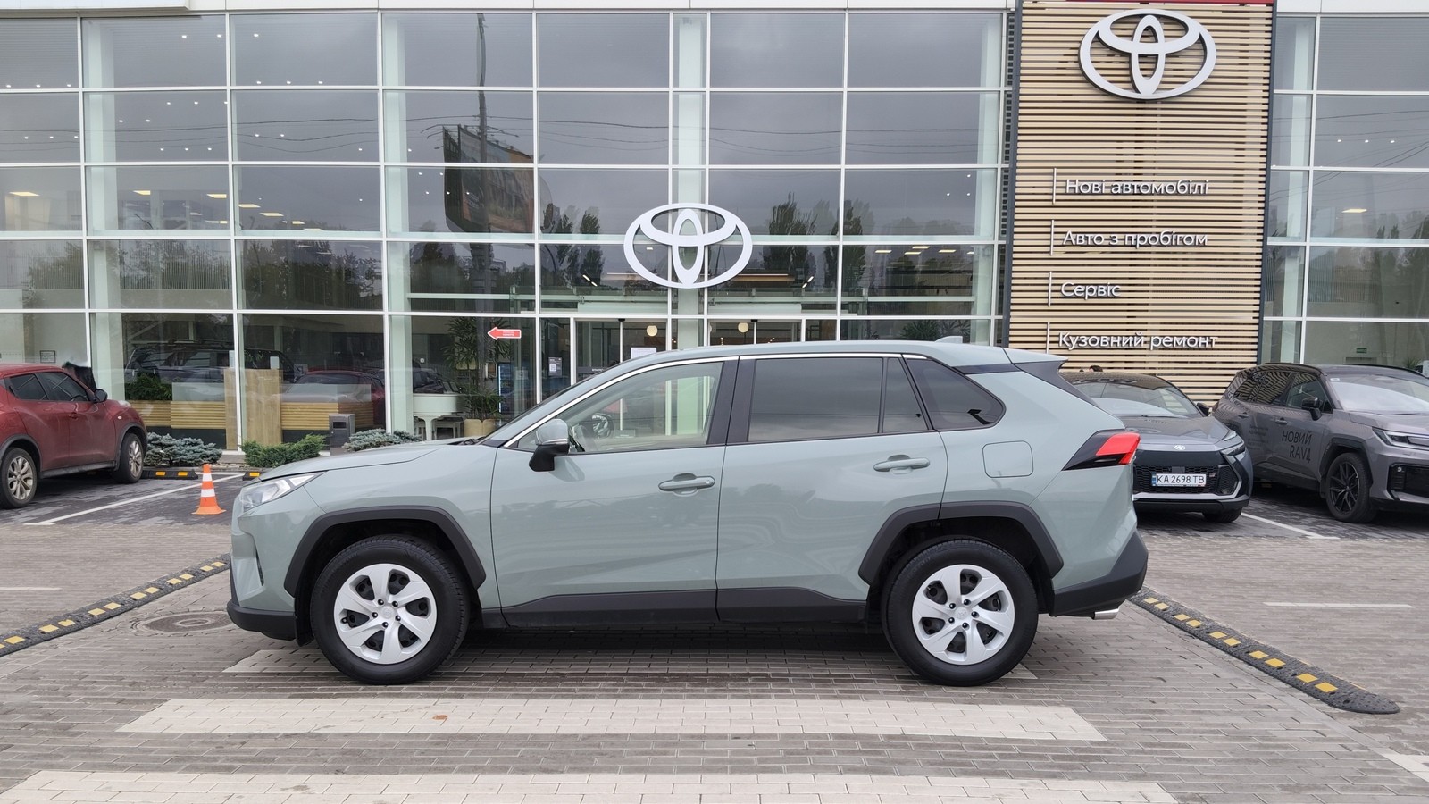 Toyota RAV4 2020 року, Універсал, Тойота Центр Київ "ВіДі Автострада", м.Київ | Фото № 3 Toyota RAV4 2020 року з пробігом 173133 км, Універсал, Тойота Центр Київ "ВіДі Автострада", м.Київ - 1030000 ГРН | Фото № 3