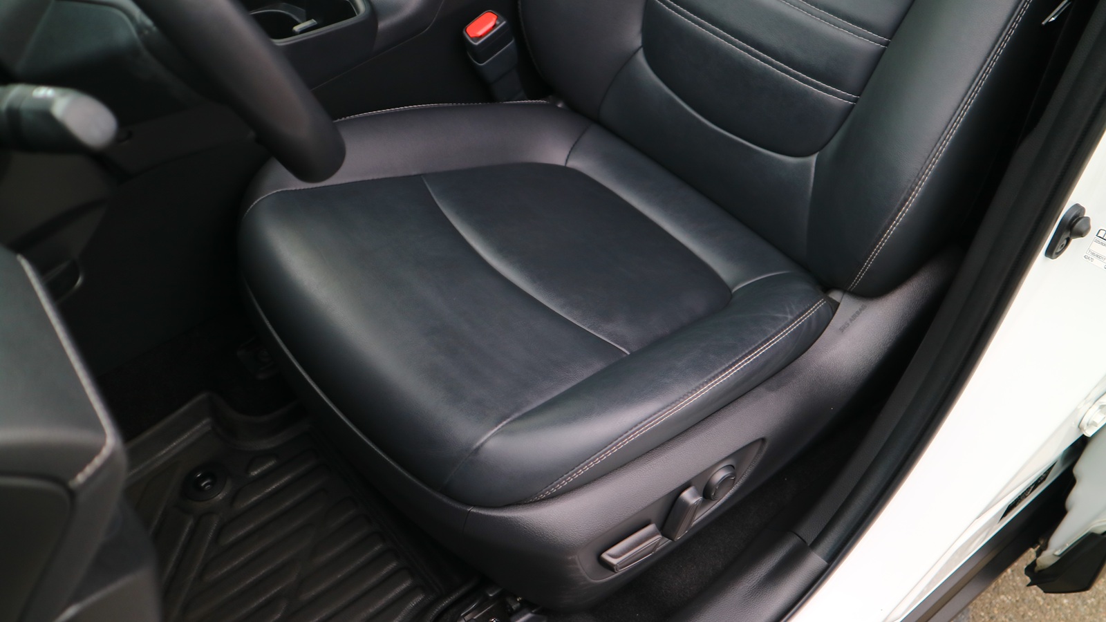 Toyota RAV4 2023 року з пробігом 118301 км, Універсал, Тойота Центр Київ "Автосаміт Укравто Столичне", м.Київ - 1575000 ГРН | Фото № 15