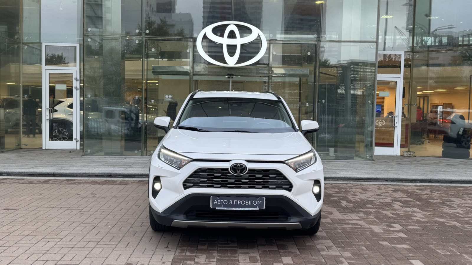 Toyota RAV4 2023 року, Універсал, Тойота Центр Київ "Автосаміт Укравто", м.Київ | Фото № 5 Toyota RAV4 2023 року з пробігом 194197 км, Універсал, Тойота Центр Київ "Автосаміт Укравто", м.Київ - 1188000 ГРН | Фото № 5