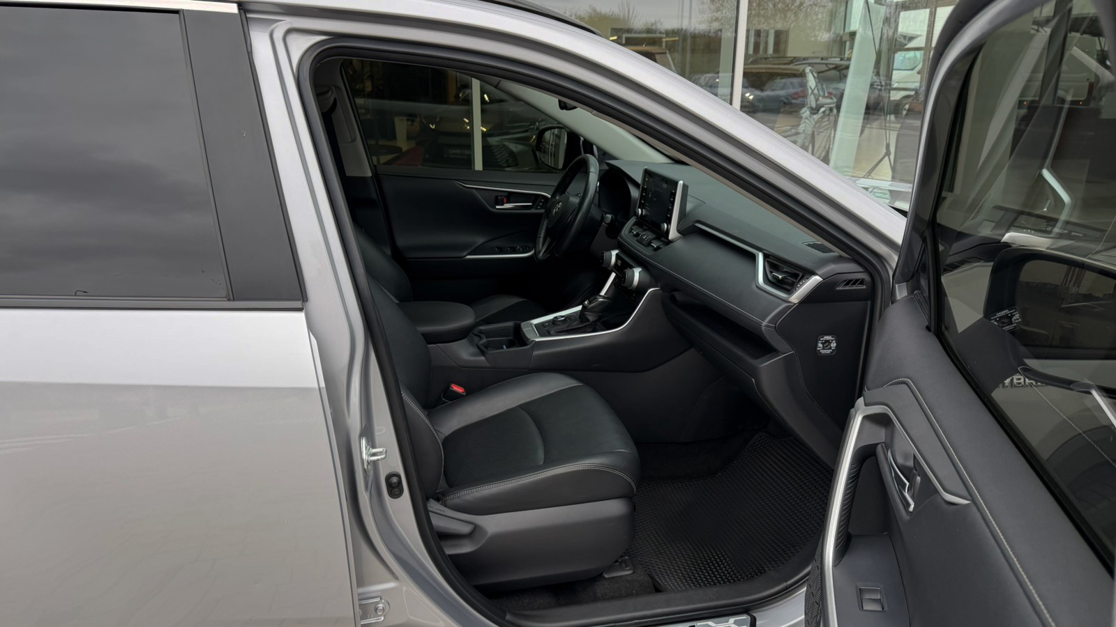 Toyota RAV4 2021 року з пробігом 69704 км, Універсал, Тойота Центр Рівне "Агат Авто", м.Рівне - 1526610 ГРН | Фото № 6