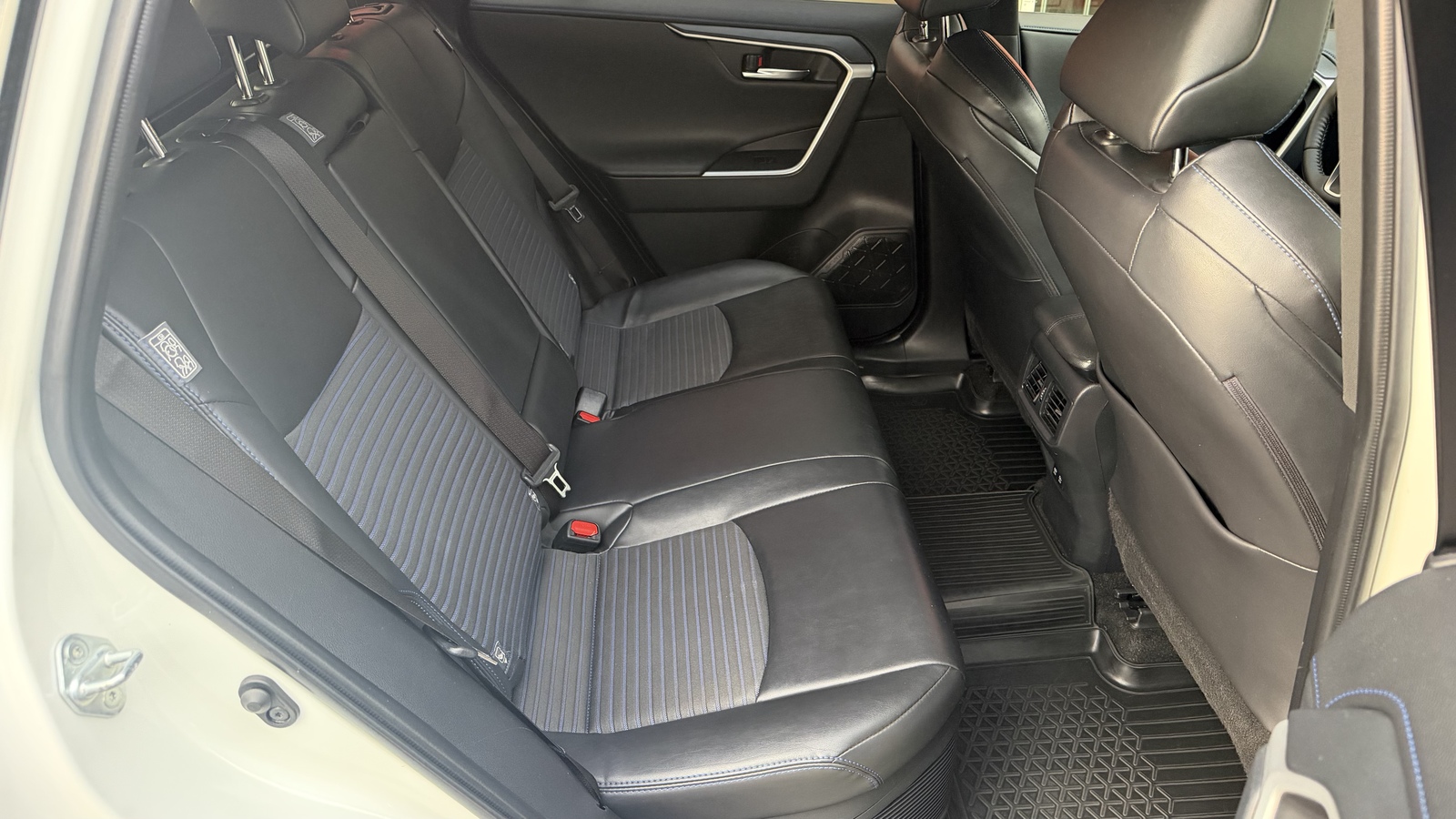 Toyota RAV4 2018 року з пробігом 196100 км, Універсал, Тойота Центр Кривий Ріг "Алмаз Сістем", м.Кривий Ріг - 1220000 ГРН | Фото № 7