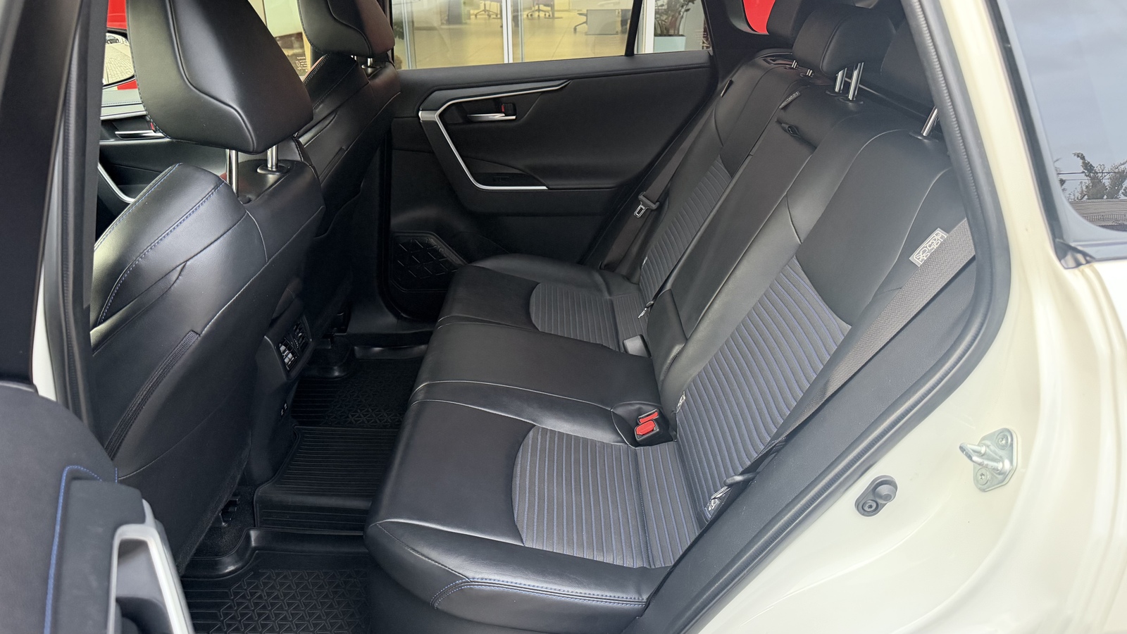 Toyota RAV4 2018 року з пробігом 196100 км, Універсал, Тойота Центр Кривий Ріг "Алмаз Сістем", м.Кривий Ріг - 1220000 ГРН | Фото № 11