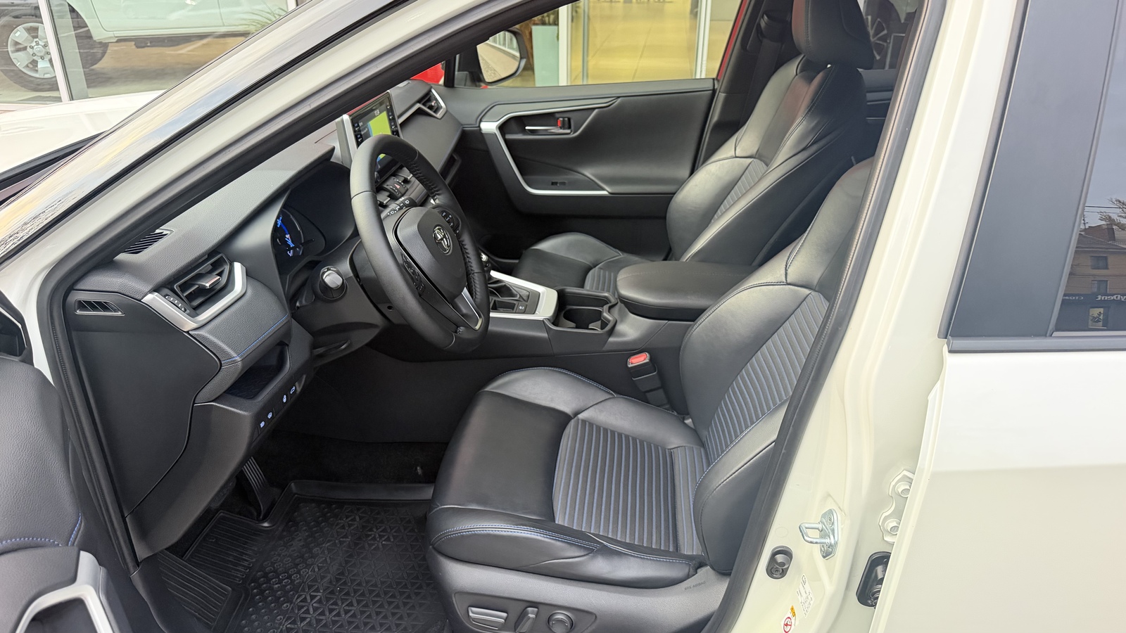 Toyota RAV4 2018 року з пробігом 196100 км, Універсал, Тойота Центр Кривий Ріг "Алмаз Сістем", м.Кривий Ріг - 1220000 ГРН | Фото № 12