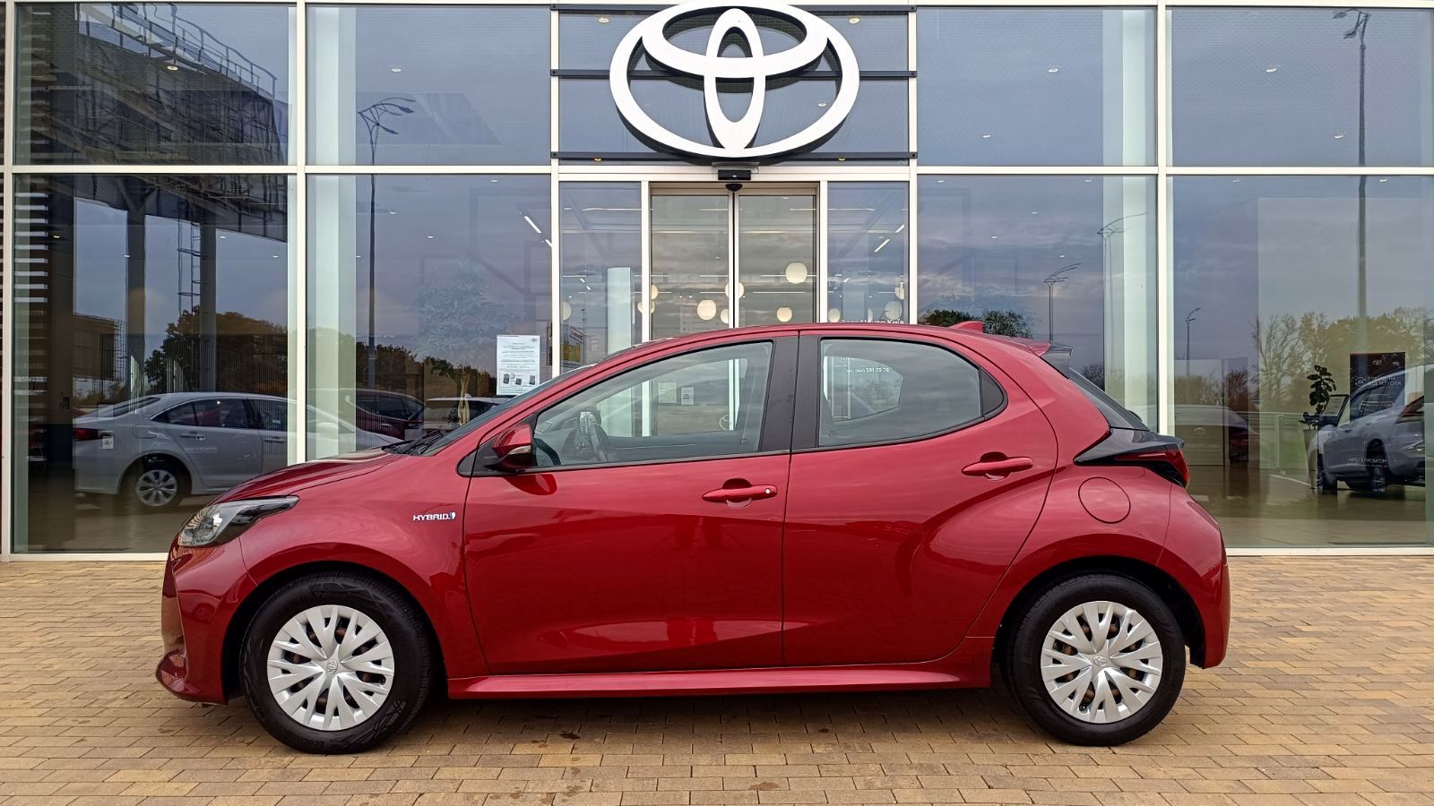 Toyota YARIS 2021 року, Хетчбек, Тойота Центр Київ "ВІДІ Аеропорт", м.Київ | Фото № 3 Toyota YARIS 2021 року з пробігом 82636 км, Хетчбек, Тойота Центр Київ "ВІДІ Аеропорт", м.Київ - 845000 ГРН | Фото № 3