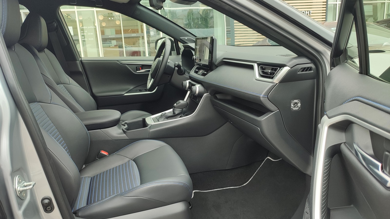 Toyota RAV4 2025 року з пробігом 11795 км, Універсал, Тойота Центр Київ "ВіДі Автострада", м.Київ - 2030000 ГРН | Фото № 6