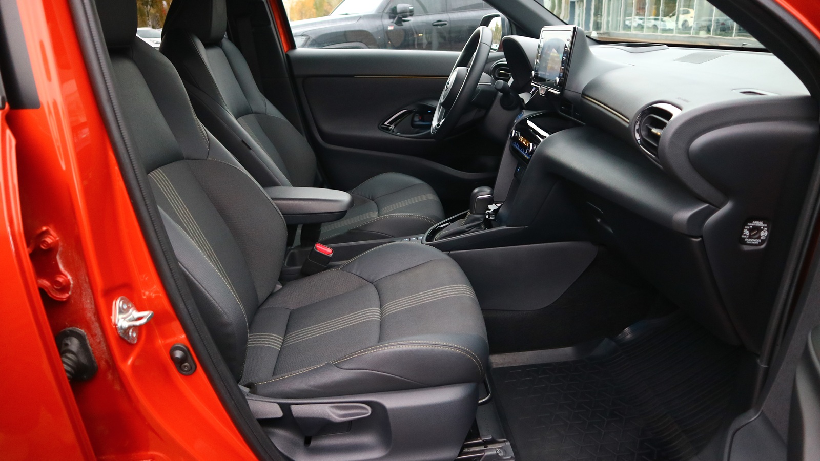 Toyota YARIS CROSS 2022 року, Універсал, Тойота Центр Київ "Автосаміт Укравто Столичне", м.Київ | Фото № 6 Toyota YARIS CROSS 2022 року з пробігом 48747 км, Універсал, Тойота Центр Київ "Автосаміт Укравто Столичне", м.Київ - 1203000 ГРН | Фото № 6