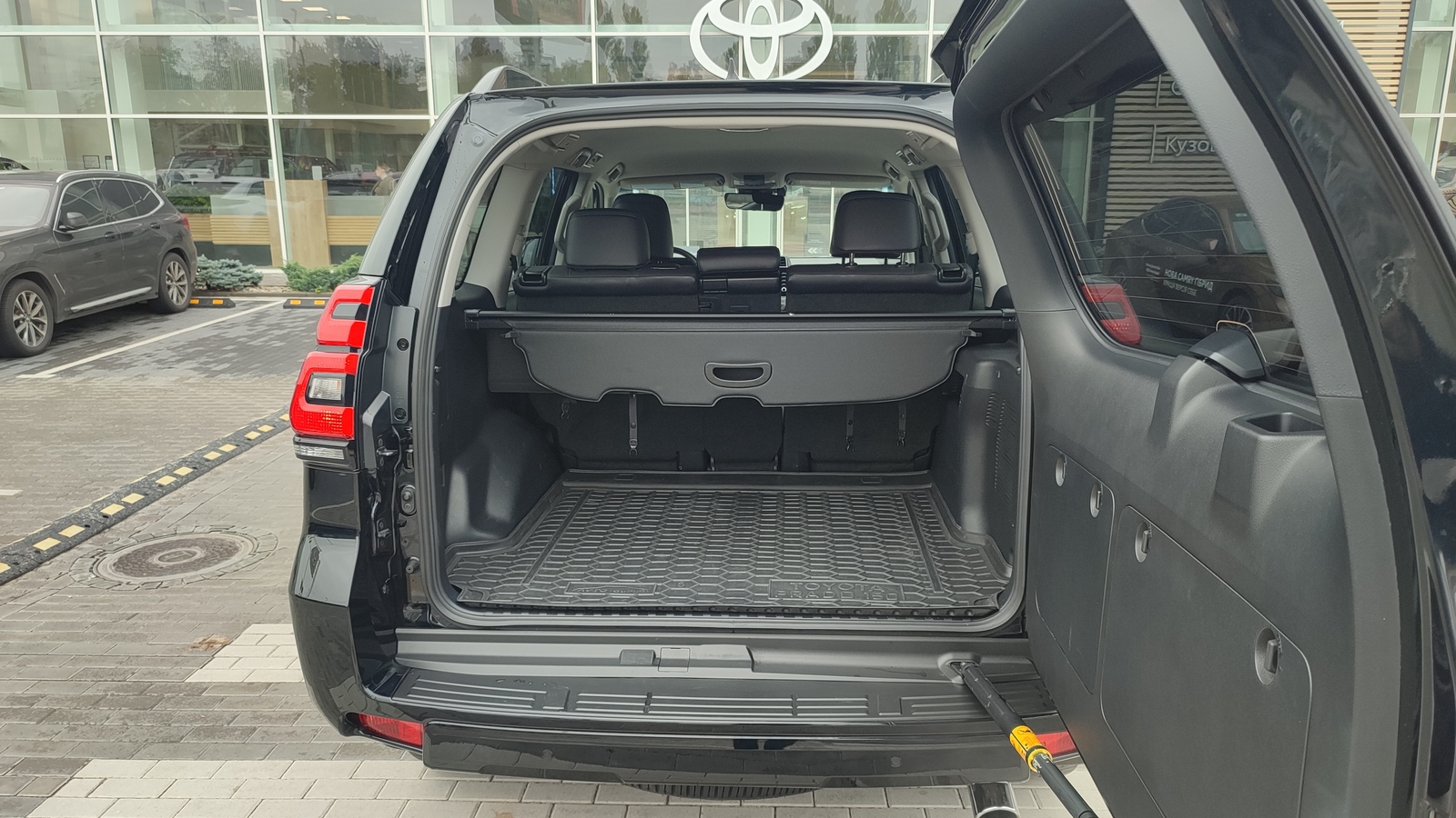 Toyota LAND CRUISER PRADO 2022 року, Універсал, Тойота Центр Київ "ВіДі Автострада", м.Київ | Фото № 10 Toyota LAND CRUISER PRADO 2022 року з пробігом 101075 км, Універсал, Тойота Центр Київ "ВіДі Автострада", м.Київ - 2080000 ГРН | Фото № 10