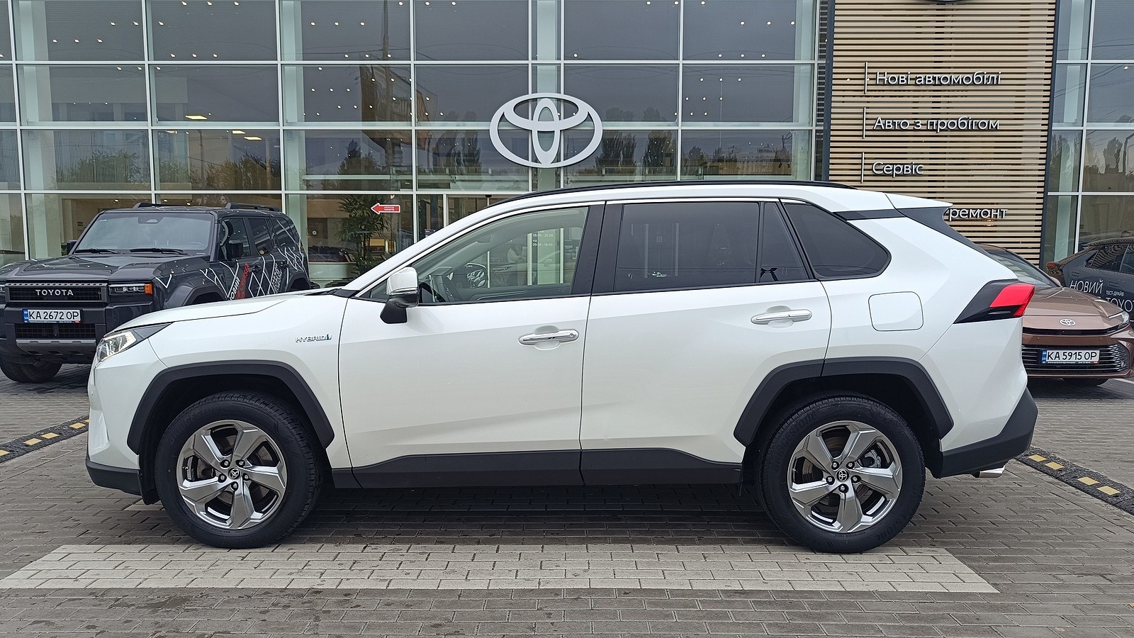 Toyota RAV4 2021 року, Універсал, Тойота Центр Київ "ВіДі Автострада", м.Київ | Фото № 3 Toyota RAV4 2021 року з пробігом 67297 км, Універсал, Тойота Центр Київ "ВіДі Автострада", м.Київ - 1620000 ГРН | Фото № 3