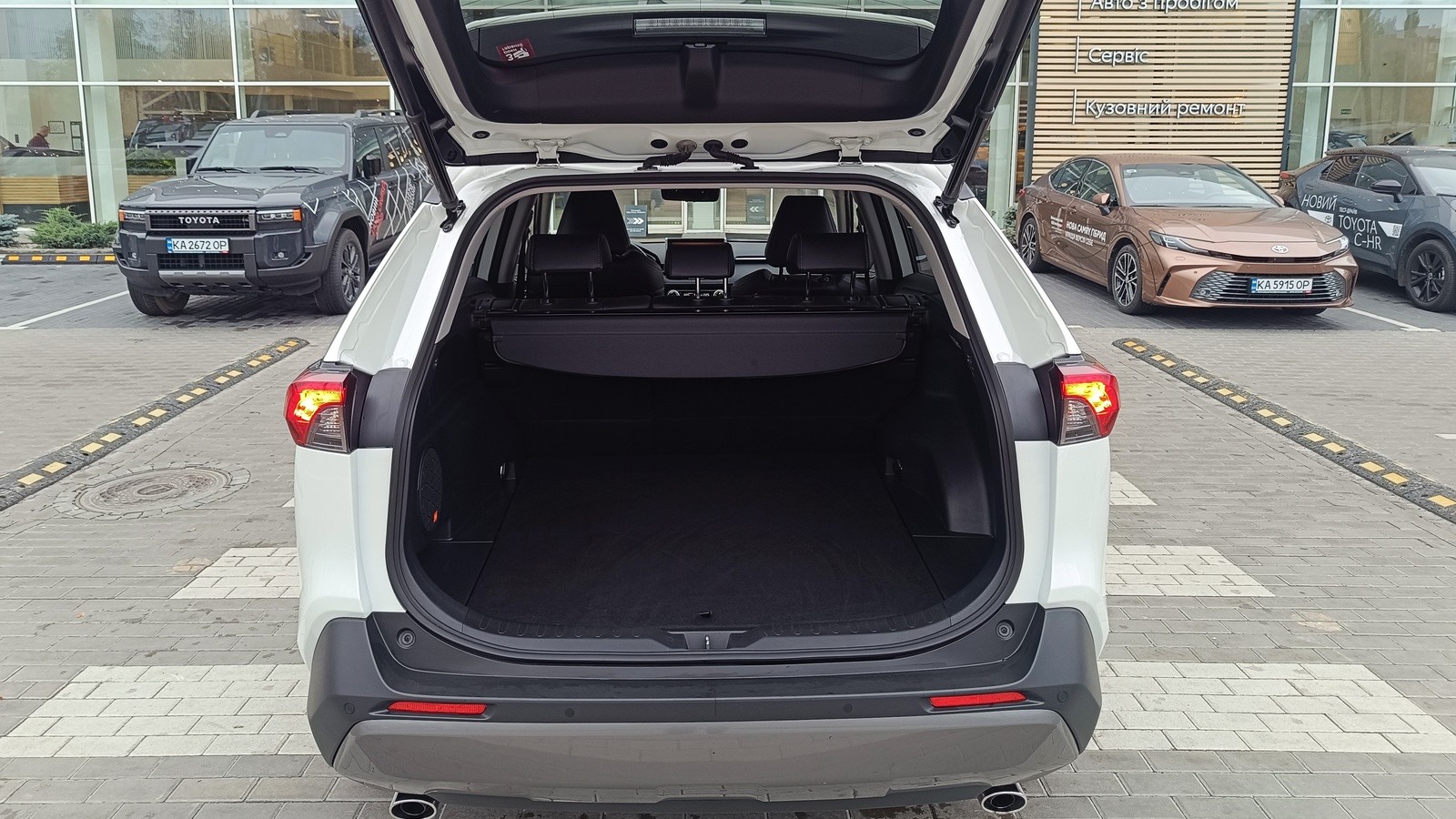 Toyota RAV4 2021 року, Універсал, Тойота Центр Київ "ВіДі Автострада", м.Київ | Фото № 10 Toyota RAV4 2021 року з пробігом 67297 км, Універсал, Тойота Центр Київ "ВіДі Автострада", м.Київ - 1620000 ГРН | Фото № 10