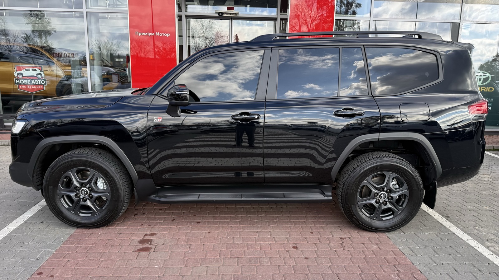 Toyota LAND CRUISER 200 2025 року з пробігом 16105 км, Універсал, Тойота Центр Вінниця "Преміум Мотор", м.Вінниця - 4100000 ГРН | Фото № 3