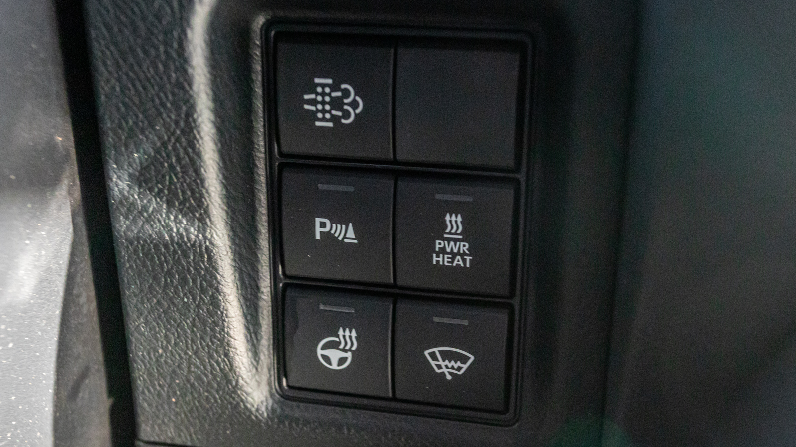 Toyota LAND CRUISER PRADO 2019 року, Універсал, Тойота Центр Дніпро "Алмаз Мотор" на Запорізькому шосе, м.Дніпро | Фото № 31 Toyota LAND CRUISER PRADO 2019 року з пробігом 186230 км, Універсал, Тойота Центр Дніпро "Алмаз Мотор" на Запорізькому шосе, м.Дніпро - 1800000 ГРН | Фото № 31