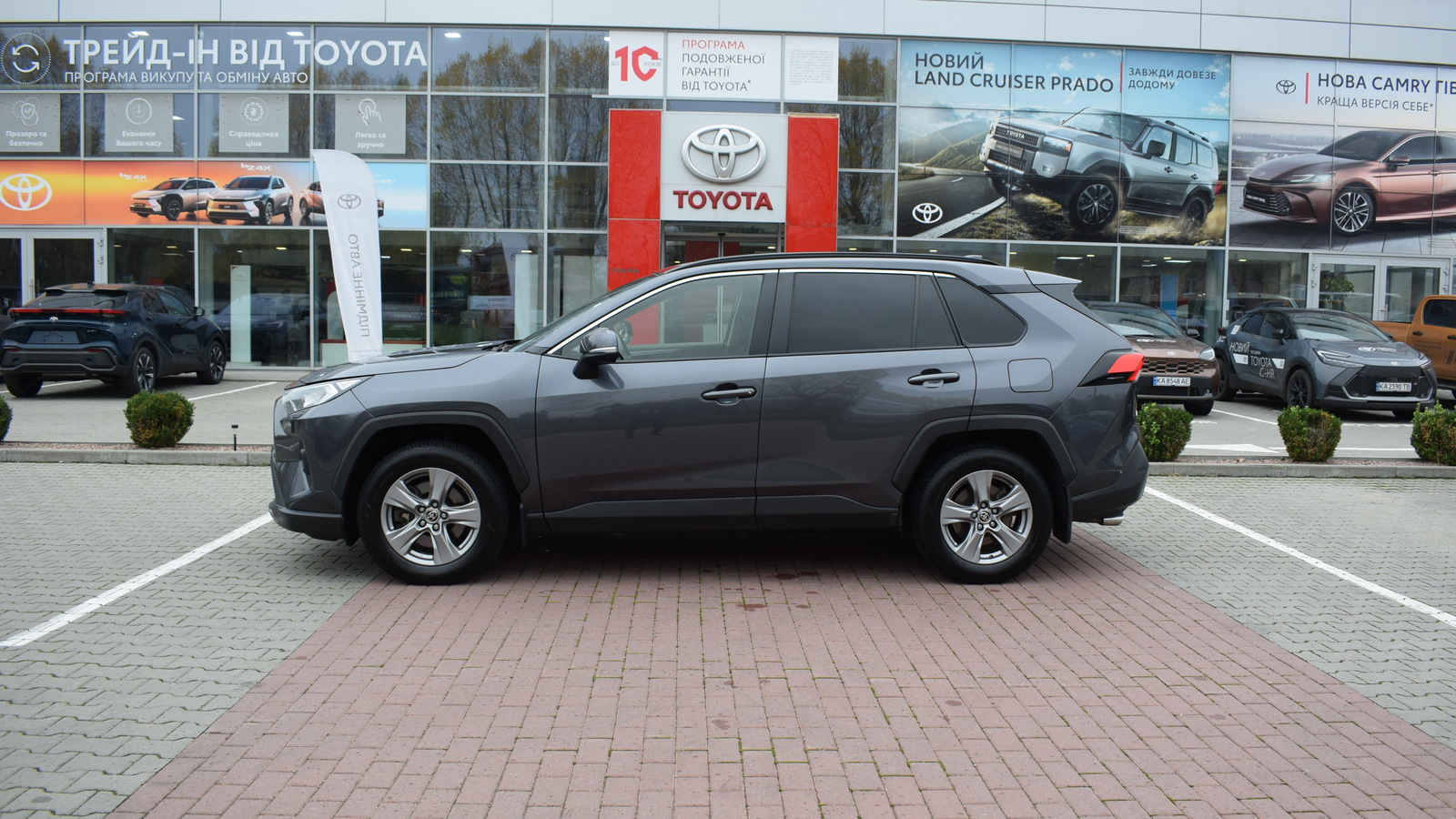 Toyota RAV4 2023 року з пробігом 181110 км, Універсал, Тойота Центр Житомир "Стар - Кар", м.Житомир - 1155102 ГРН | Фото № 3