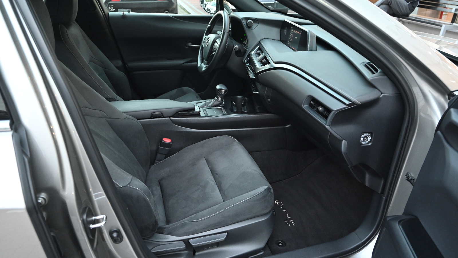 Lexus UX 2020 року з пробігом 48514 км, Хетчбек, Тойота Центр Київ "Сіті Плаза", м.Київ - 1314180 ГРН | Фото № 6