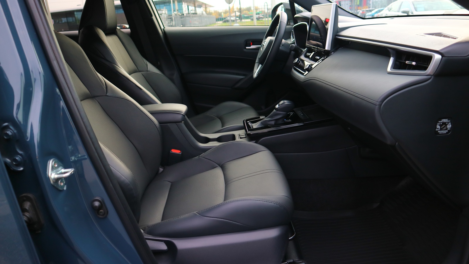 Toyota COROLLA CROSS 2025 року, Універсал, Тойота Центр Київ "Автосаміт Укравто Столичне", м.Київ | Фото № 6 Toyota COROLLA CROSS 2025 року з пробігом 1135 км, Універсал, Тойота Центр Київ "Автосаміт Укравто Столичне", м.Київ - 1845000 ГРН | Фото № 6