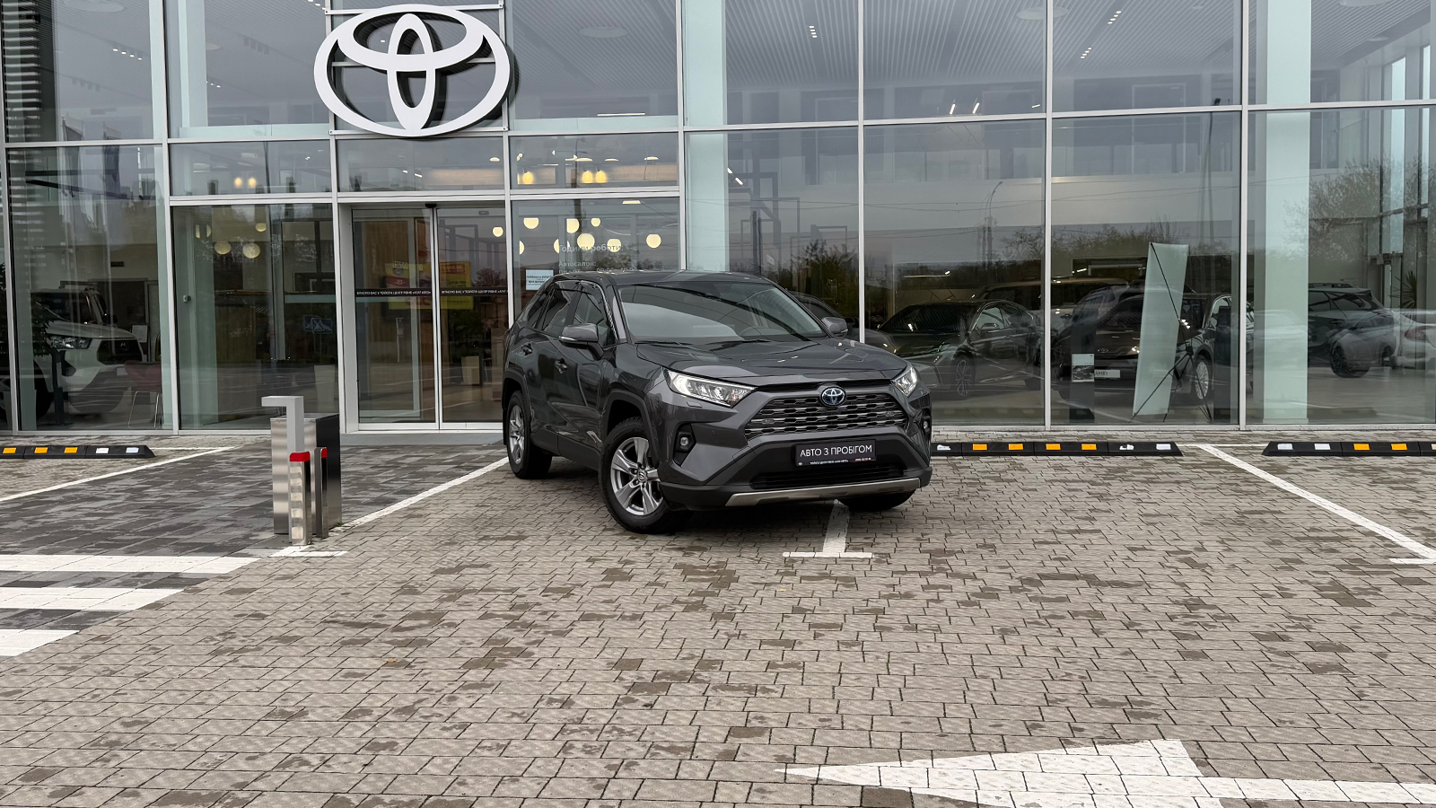 Toyota RAV4 2025 року, Універсал, Тойота Центр Рівне "Агат Авто", м.Рівне | Фото № 19 Toyota RAV4 2025 року з пробігом 15769 км, Універсал, Тойота Центр Рівне "Агат Авто", м.Рівне - 1767000 ГРН | Фото № 19
