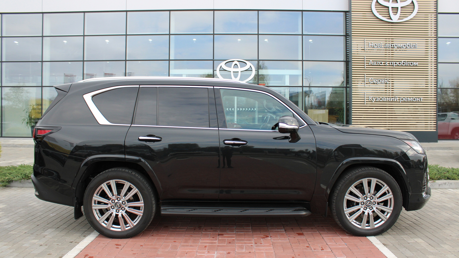 Lexus LX 2023 року з пробігом 99049 км, Універсал, Тойота Центр Черкаси "Мотор Сіті", м.Черкаси - 4370000 ГРН | Фото № 16