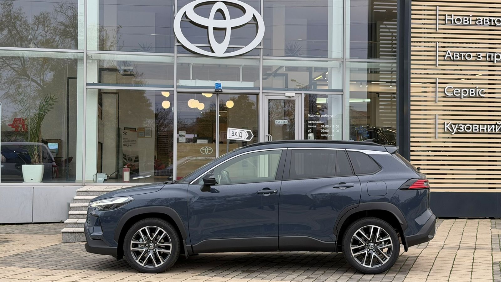 Toyota COROLLA CROSS 2025 року, Універсал, Тойота Центр Одеса "Інжпроект", м.Одеса | Фото № 3 Toyota COROLLA CROSS 2025 року з пробігом 1593 км, Універсал, Тойота Центр Одеса "Інжпроект", м.Одеса - 1812380 ГРН | Фото № 3