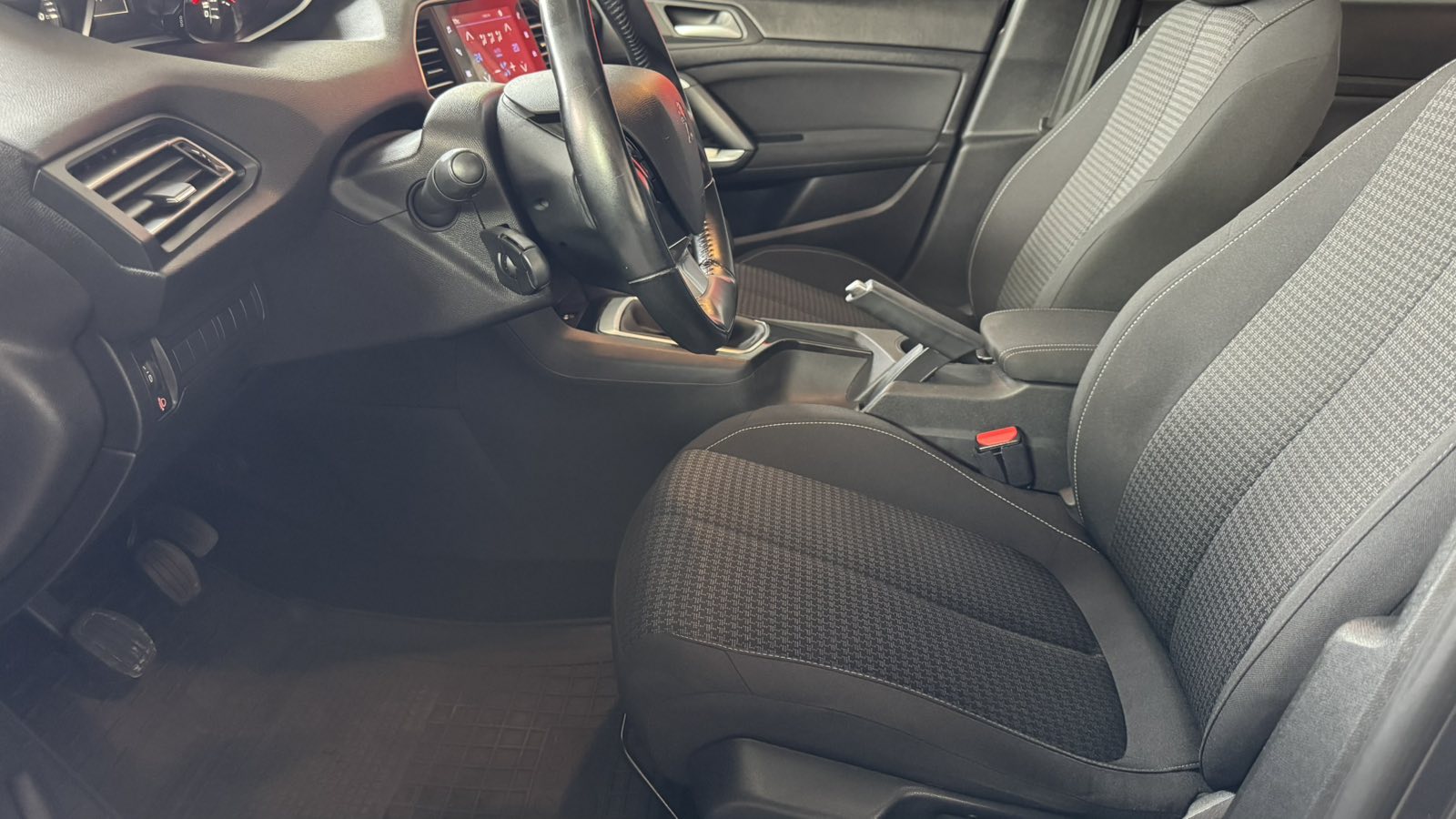 Інші авто PEUGEOT 308 2021 року, Хетчбек, Тойота Центр Київ "Автосаміт Укравто", м.Київ | Фото № 12 Інші авто PEUGEOT 308 2021 року з пробігом 110303 км, Хетчбек, Тойота Центр Київ "Автосаміт Укравто", м.Київ - 700250 ГРН | Фото № 12