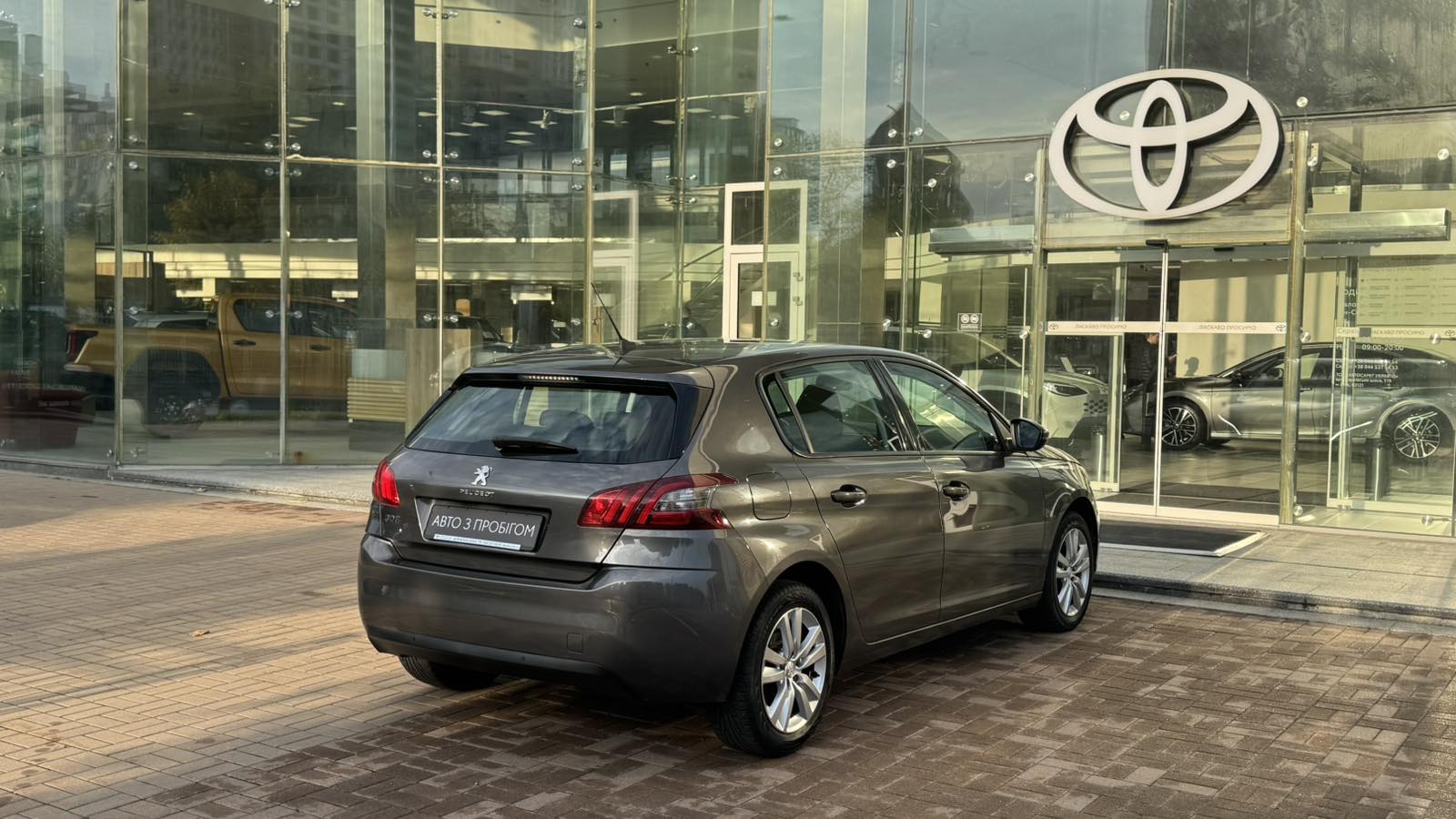 Інші авто PEUGEOT 308 2021 року, Хетчбек, Тойота Центр Київ "Автосаміт Укравто", м.Київ | Фото № 17 Інші авто PEUGEOT 308 2021 року з пробігом 110303 км, Хетчбек, Тойота Центр Київ "Автосаміт Укравто", м.Київ - 700250 ГРН | Фото № 17