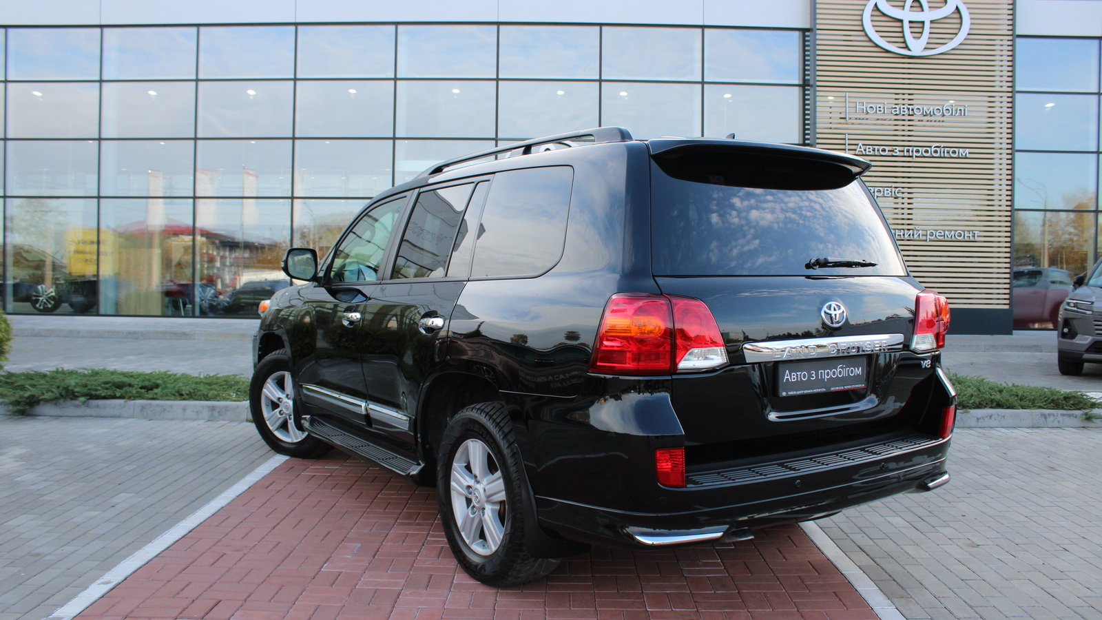 Toyota LAND CRUISER 2015 року, Універсал, Тойота Центр Черкаси "Мотор Сіті", м.Черкаси | Фото № 2 Toyota LAND CRUISER 2015 року з пробігом 285906 км, Універсал, Тойота Центр Черкаси "Мотор Сіті", м.Черкаси - 1610000 ГРН | Фото № 2