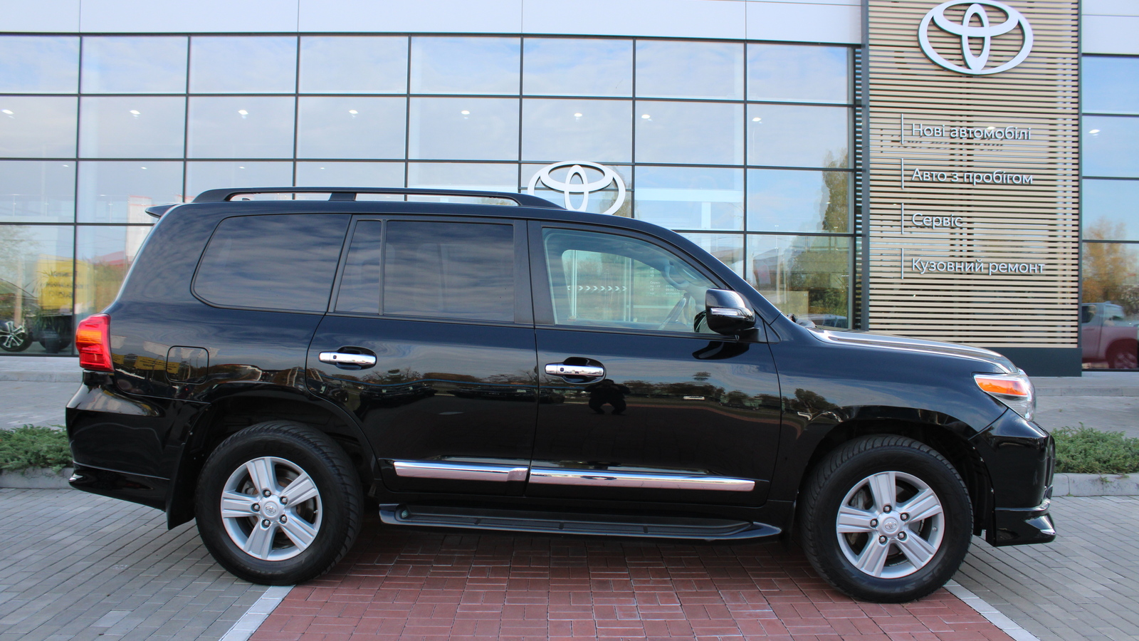 Toyota LAND CRUISER 2015 року, Універсал, Тойота Центр Черкаси "Мотор Сіті", м.Черкаси | Фото № 16 Toyota LAND CRUISER 2015 року з пробігом 285906 км, Універсал, Тойота Центр Черкаси "Мотор Сіті", м.Черкаси - 1610000 ГРН | Фото № 16