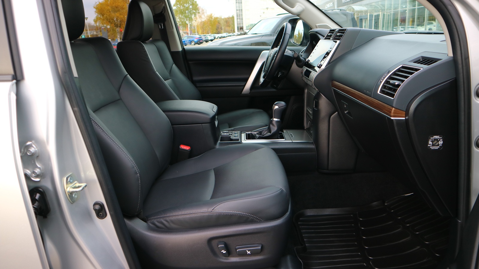 Toyota LAND CRUISER PRADO 2021 року, Універсал, Тойота Центр Київ "Автосаміт Укравто Столичне", м.Київ | Фото № 6 Toyota LAND CRUISER PRADO 2021 року з пробігом 54296 км, Універсал, Тойота Центр Київ "Автосаміт Укравто Столичне", м.Київ - 2243000 ГРН | Фото № 6
