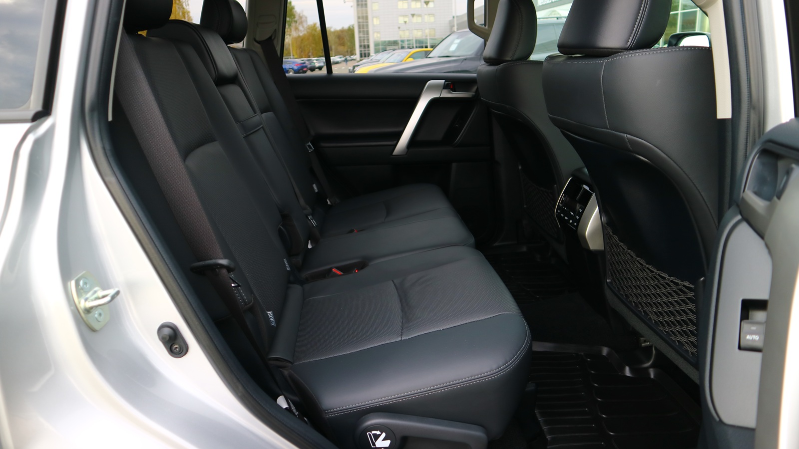 Toyota LAND CRUISER PRADO 2021 року, Універсал, Тойота Центр Київ "Автосаміт Укравто Столичне", м.Київ | Фото № 7 Toyota LAND CRUISER PRADO 2021 року з пробігом 54296 км, Універсал, Тойота Центр Київ "Автосаміт Укравто Столичне", м.Київ - 2243000 ГРН | Фото № 7