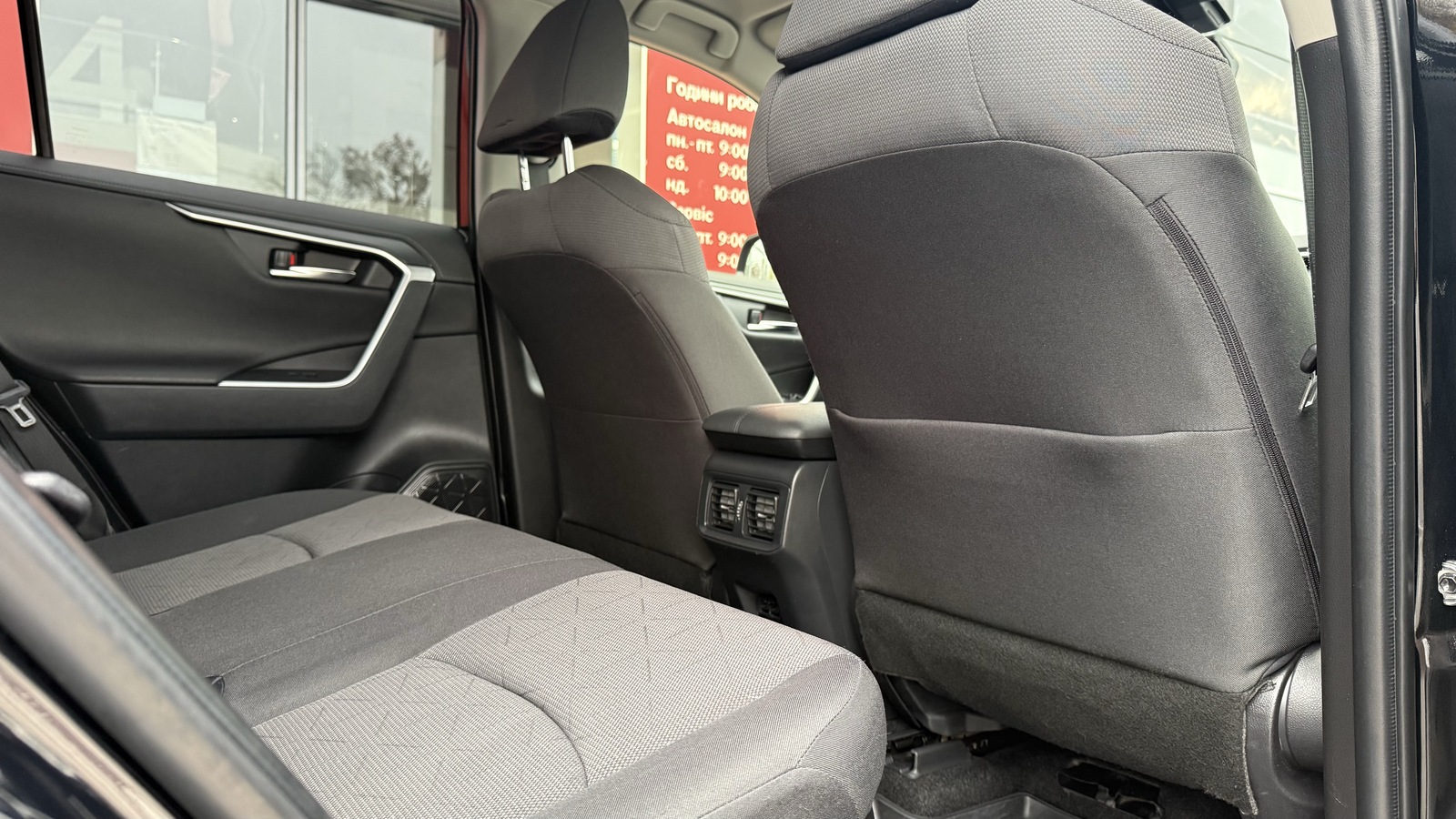 Toyota RAV4 2021 року, Універсал, Тойота Центр Вінниця "Преміум Мотор", м.Вінниця | Фото № 7 Toyota RAV4 2021 року з пробігом 181588 км, Універсал, Тойота Центр Вінниця "Преміум Мотор", м.Вінниця - 1290000 ГРН | Фото № 7