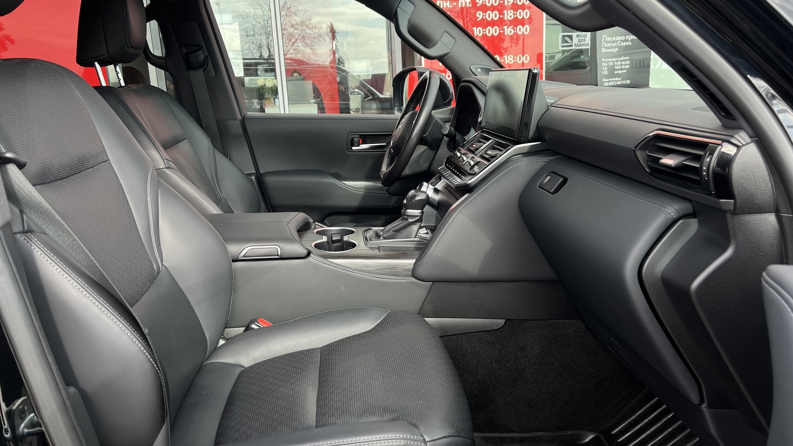 Toyota LAND CRUISER 2023 року, Універсал, Тойота Центр Вінниця "Преміум Мотор", м.Вінниця | Фото № 6 Toyota LAND CRUISER 2023 року з пробігом 150000 км, Універсал, Тойота Центр Вінниця "Преміум Мотор", м.Вінниця - 3240000 ГРН | Фото № 6