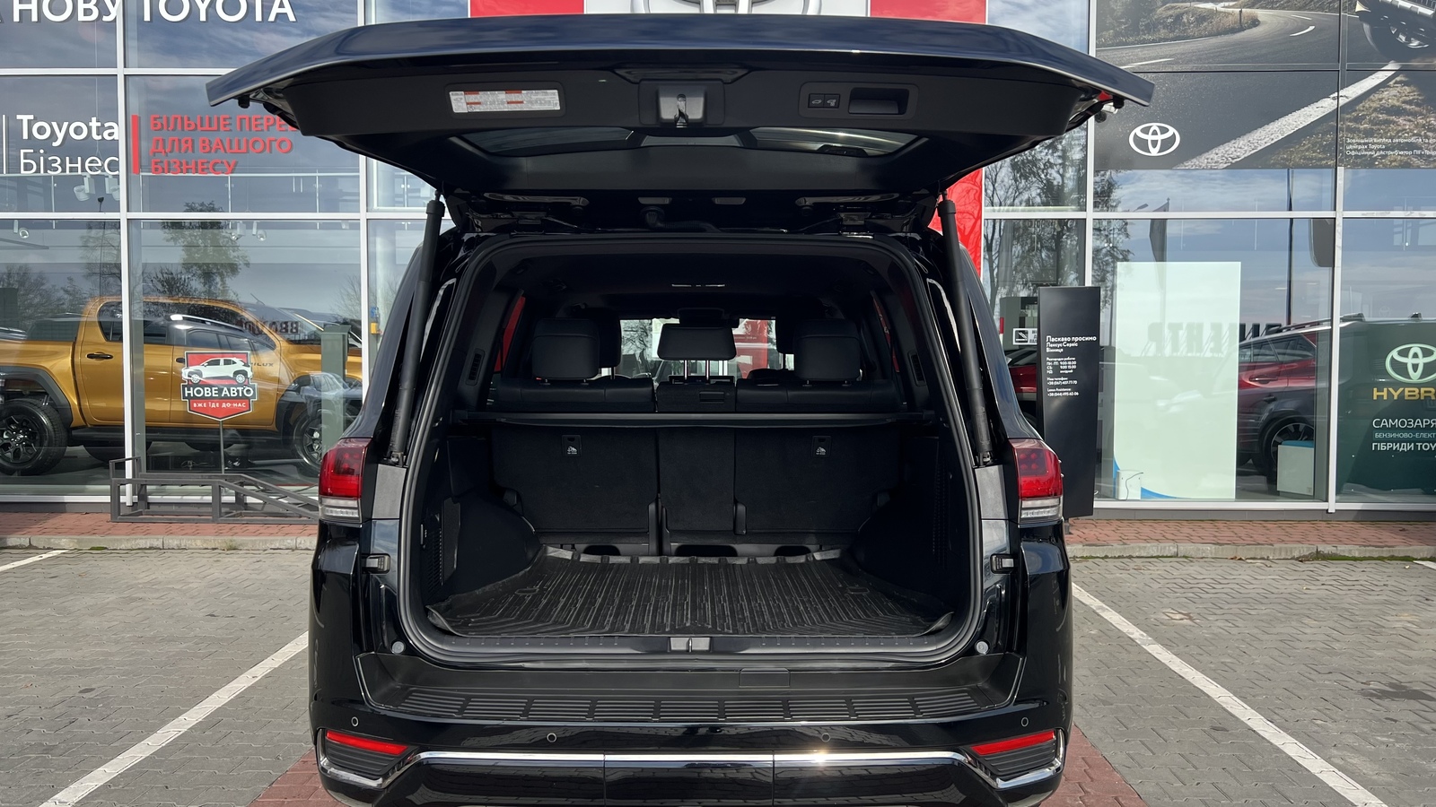 Toyota LAND CRUISER 2023 року, Універсал, Тойота Центр Вінниця "Преміум Мотор", м.Вінниця | Фото № 10 Toyota LAND CRUISER 2023 року з пробігом 150000 км, Універсал, Тойота Центр Вінниця "Преміум Мотор", м.Вінниця - 3240000 ГРН | Фото № 10