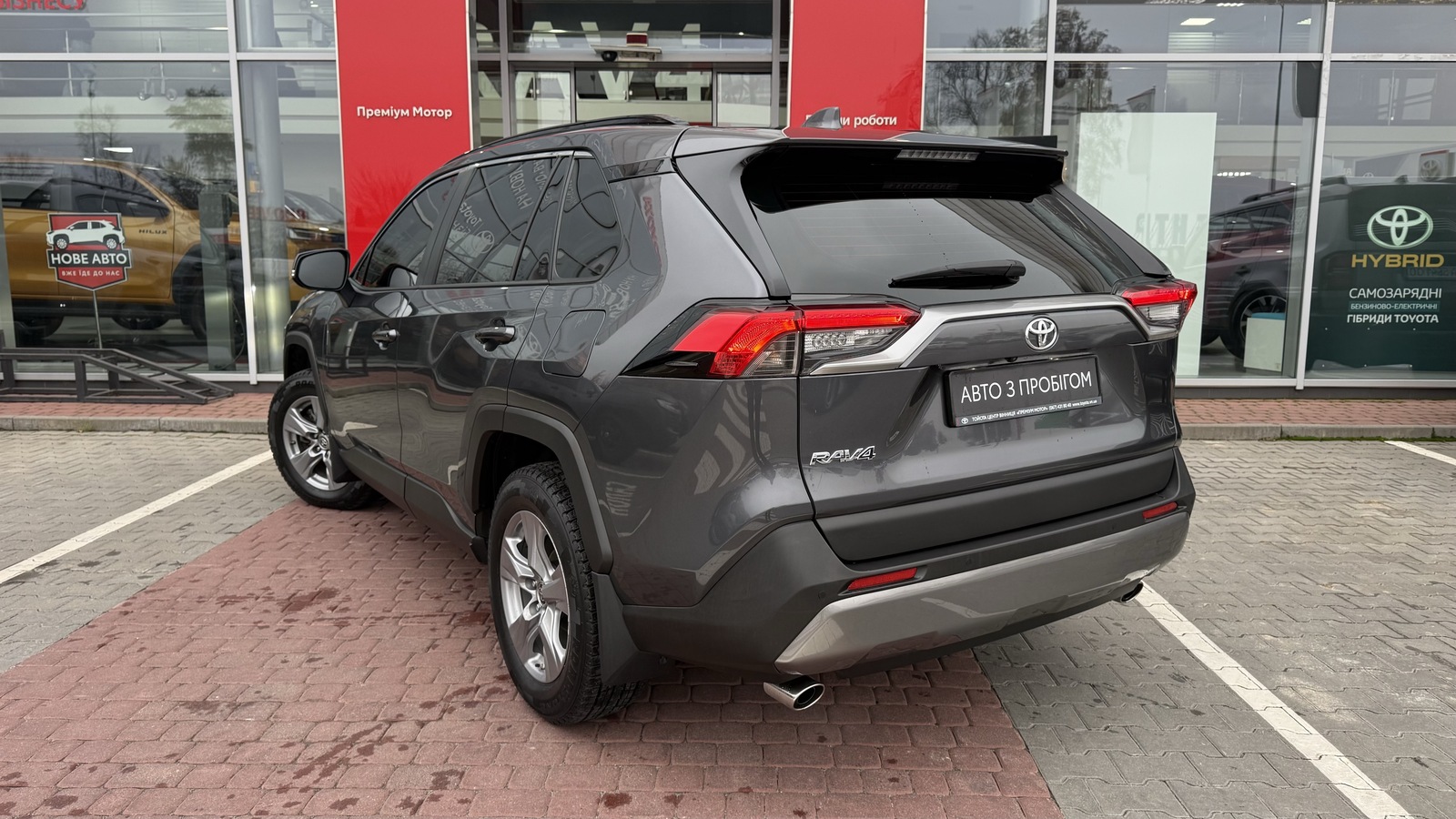Toyota RAV4 2023 року, Універсал, Тойота Центр Вінниця "Преміум Мотор", м.Вінниця | Фото № 2 Toyota RAV4 2023 року з пробігом 21273 км, Універсал, Тойота Центр Вінниця "Преміум Мотор", м.Вінниця - 1400000 ГРН | Фото № 2
