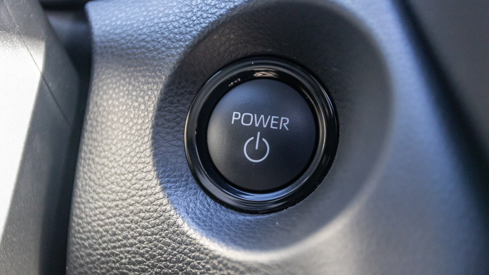 Toyota COROLLA CROSS 2025 року, Універсал, Тойота Центр Дніпро "Алмаз Мотор" на Запорізькому шосе, м.Дніпро | Фото № 30 Toyota COROLLA CROSS 2025 року з пробігом 1489 км, Універсал, Тойота Центр Дніпро "Алмаз Мотор" на Запорізькому шосе, м.Дніпро - 1812380 ГРН | Фото № 30